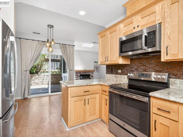 3861 Vine St, Pleasanton CA 94566