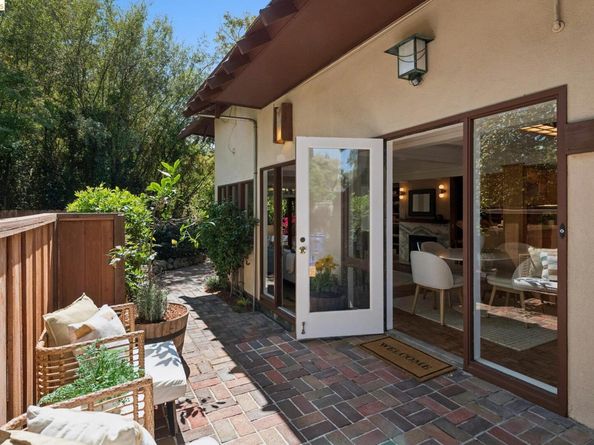 1100 Tevlin St, Albany CA 94706