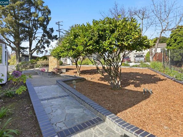 128 Diablo View Dr, Orinda CA 94563