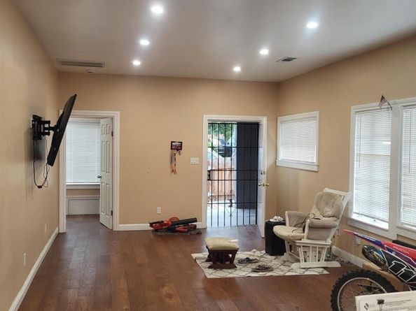 2137 E 27th, Oakland CA 94606