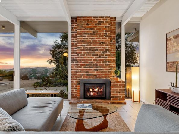 5288 Crown Ct, Castro Valley CA 94552