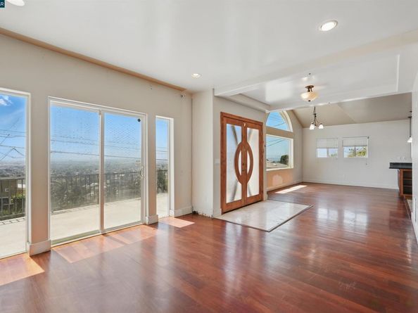3727 Delmont Ave, Oakland CA 94605