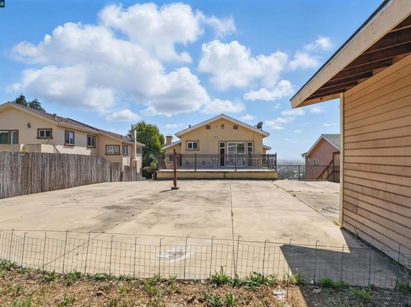 3727 Delmont Ave, Oakland CA 94605
