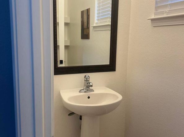 9404 Dunbar Dr, Oakland CA 94603