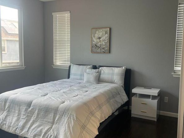 9404 Dunbar Dr, Oakland CA 94603