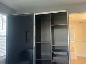 9404 Dunbar Dr, Oakland CA 94603