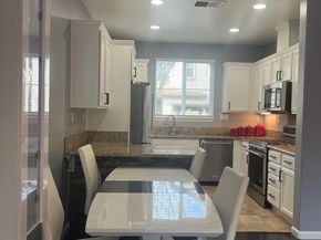 9404 Dunbar Dr, Oakland CA 94603