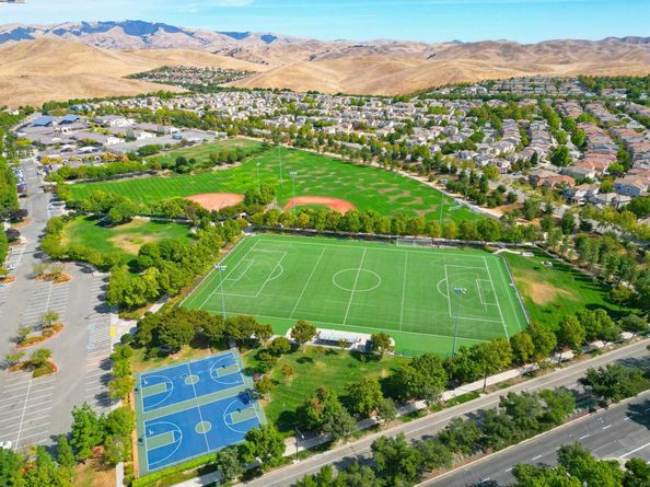 1628 Banbury Dr, San Ramon CA 94582