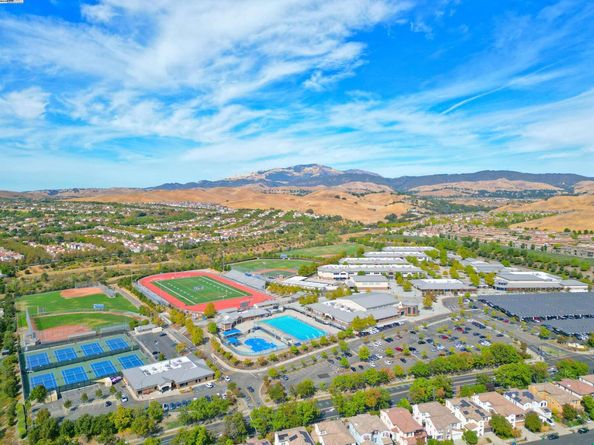 1628 Banbury Dr, San Ramon CA 94582