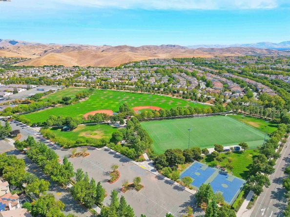 1628 Banbury Dr, San Ramon CA 94582