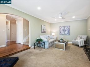 33 Leeds Ct E, Danville CA 94526