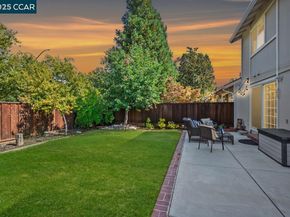 33 Leeds Ct E, Danville CA 94526