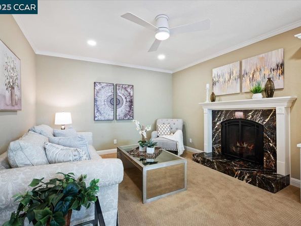 33 Leeds Ct E, Danville CA 94526