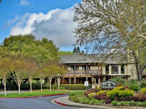 33 Leeds Ct E, Danville CA 94526