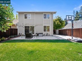 33 Leeds Ct E, Danville CA 94526