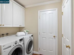 33 Leeds Ct E, Danville CA 94526