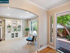 33 Leeds Ct E, Danville CA 94526