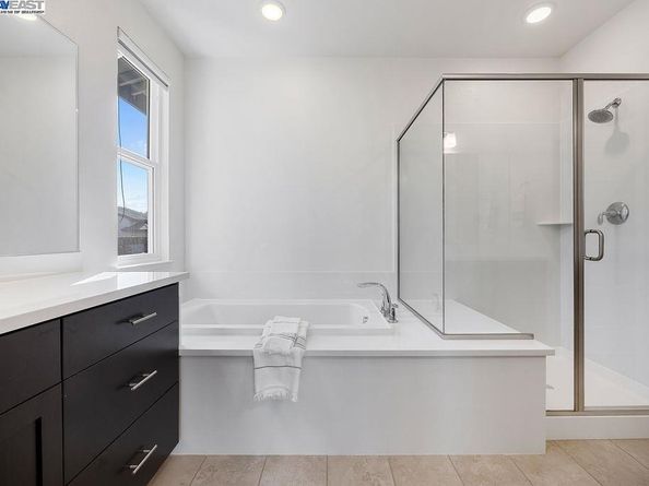 2729 5Th St, Alameda CA 94501