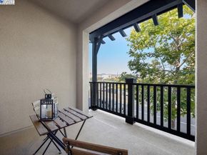 2729 5Th St, Alameda CA 94501