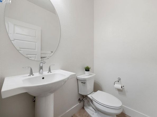 2729 5Th St, Alameda CA 94501
