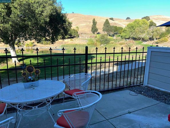 1921 Eagle Peak, Clayton CA 94517