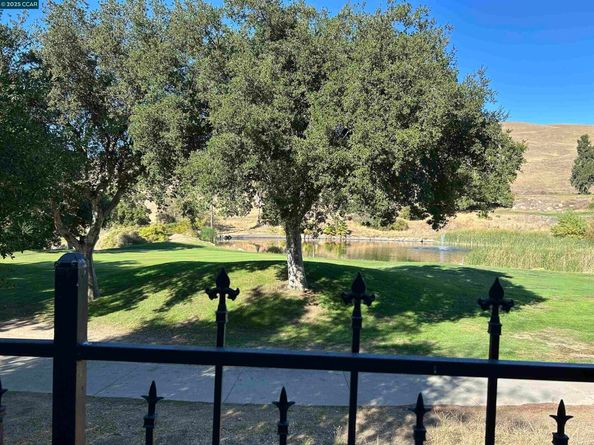 1921 Eagle Peak, Clayton CA 94517