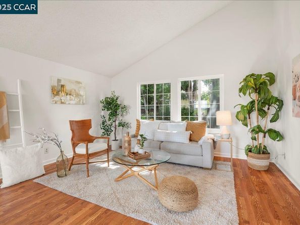 115 Nutmeg Ct, Hercules CA 94547