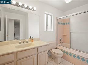 115 Nutmeg Ct, Hercules CA 94547