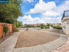 115 Nutmeg Ct, Hercules CA 94547
