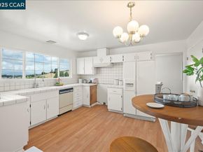 115 Nutmeg Ct, Hercules CA 94547