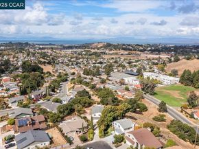 115 Nutmeg Ct, Hercules CA 94547