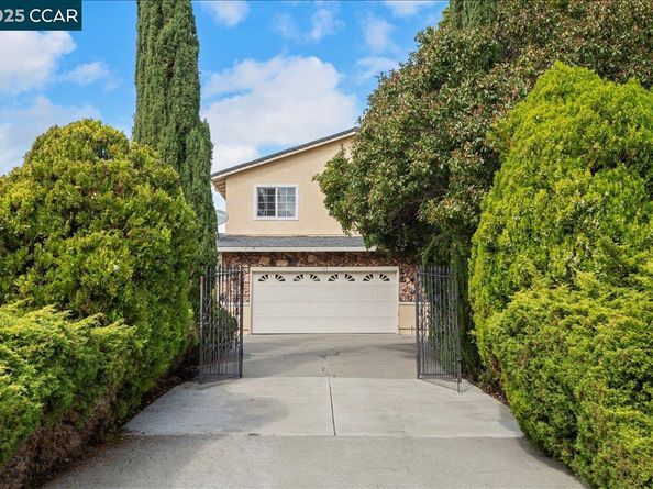 115 Nutmeg Ct, Hercules CA 94547