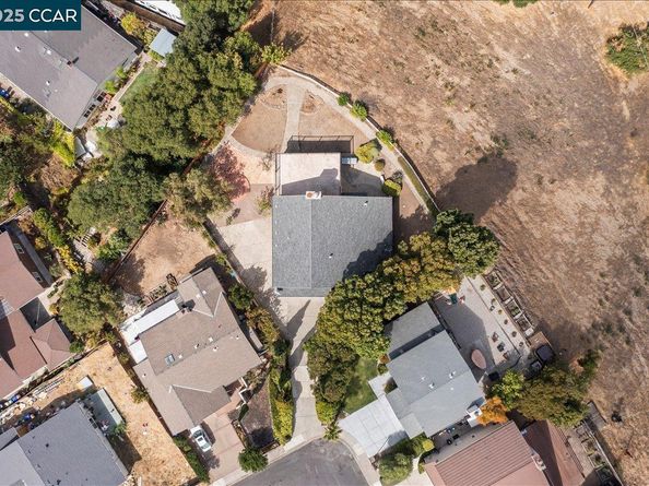 115 Nutmeg Ct, Hercules CA 94547