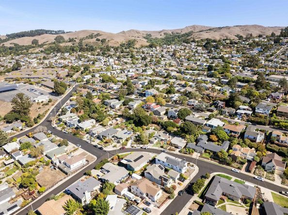 2711 Tulare Ave, El Cerrito CA 94530