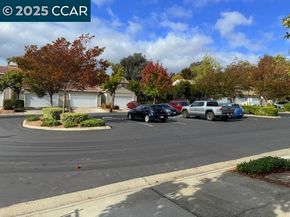 10 Tarn Ct, Hercules CA 94547