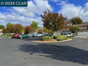 10 Tarn Ct, Hercules CA 94547