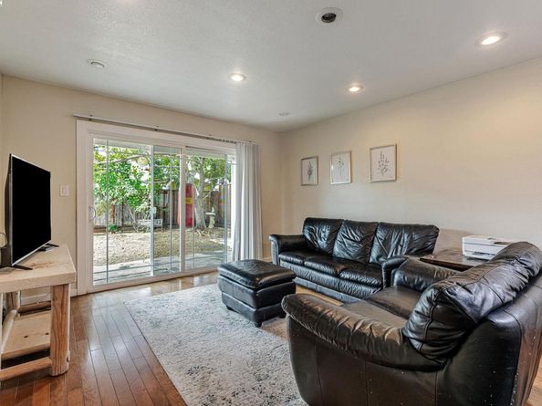 591 Debra St, Livermore CA 94550