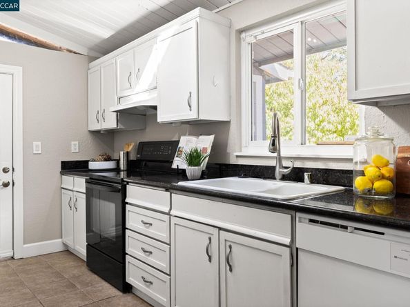 2207 Channing Ct, Concord CA 94520