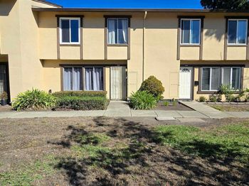 2452 Oliver Dr