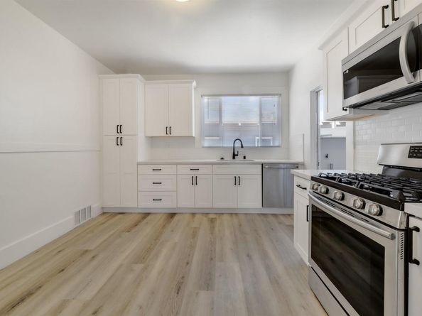 2445 66th AVE, Oakland CA 94605
