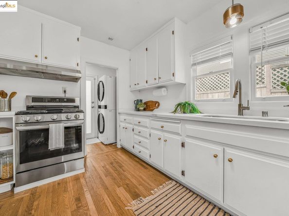 5925 Outlook Ave, Oakland CA 94605