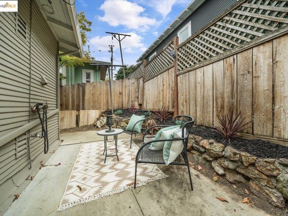 5925 Outlook Ave, Oakland CA 94605