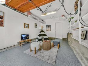5925 Outlook Ave, Oakland CA 94605