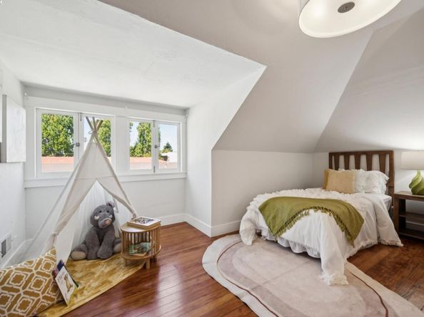 2017 San Jose Ave, Alameda CA 94501