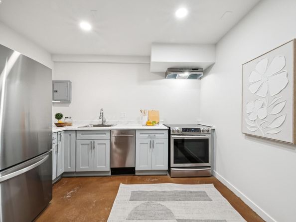 2017 San Jose Ave, Alameda CA 94501