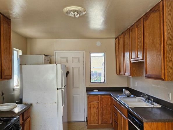 9721 Coral Rd, Oakland CA 94603