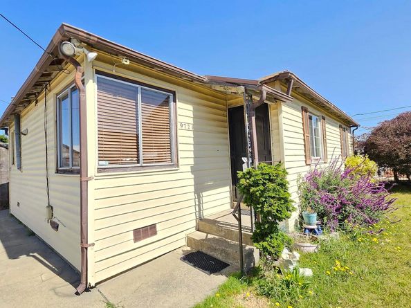 9721 Coral Rd, Oakland CA 94603