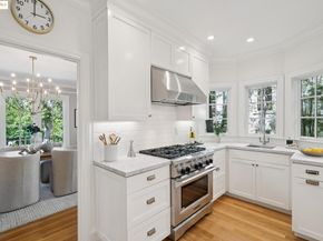 945 Sunnyhills Rd, Oakland CA 94610