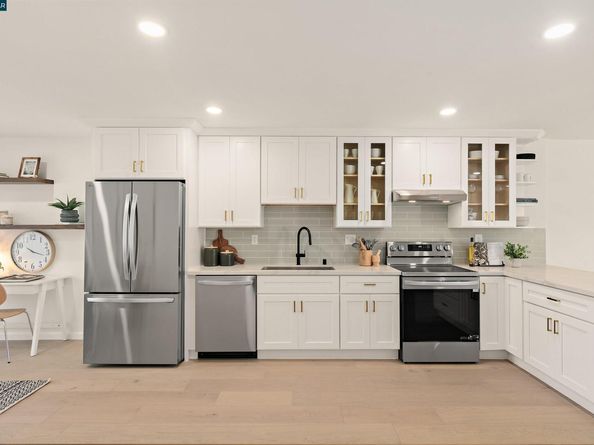 1078 Jost Ln, Alameda CA 94502