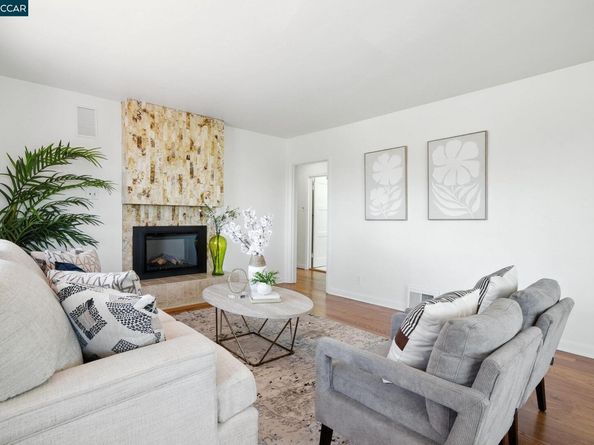 3716 Kenwood Ave, San Mateo CA 94403